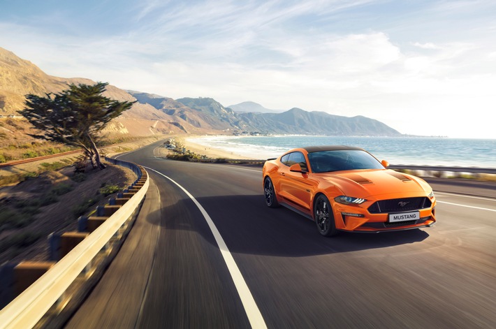 Neues Jubiläumsmodell basiert auf dem Mustang GT Ford Mustang55