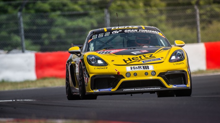 Mit der Hertz Autovermietung live die Rennen der VLN Langstreckenmeisterschaft am Nürburgring erleben